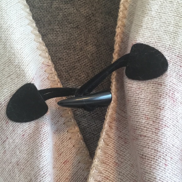 Earth tone sweater cape, ONE SIZE - Picture 2 of 3